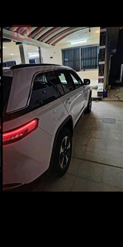 جيب جراند شيروكي